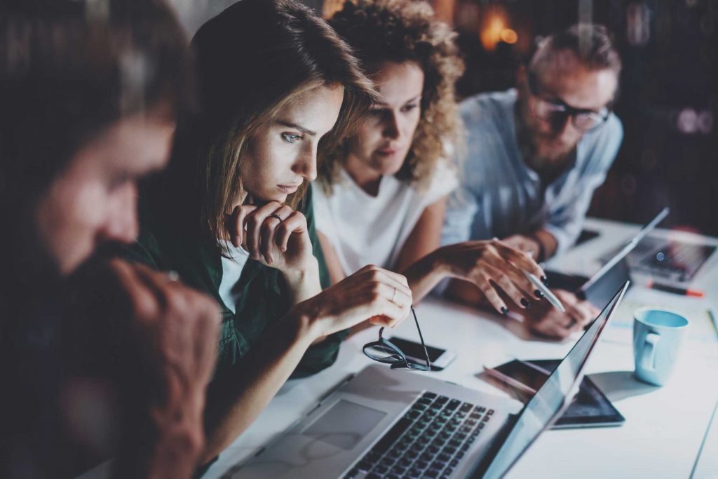 peole in supply chain third party discussing cyber security risks