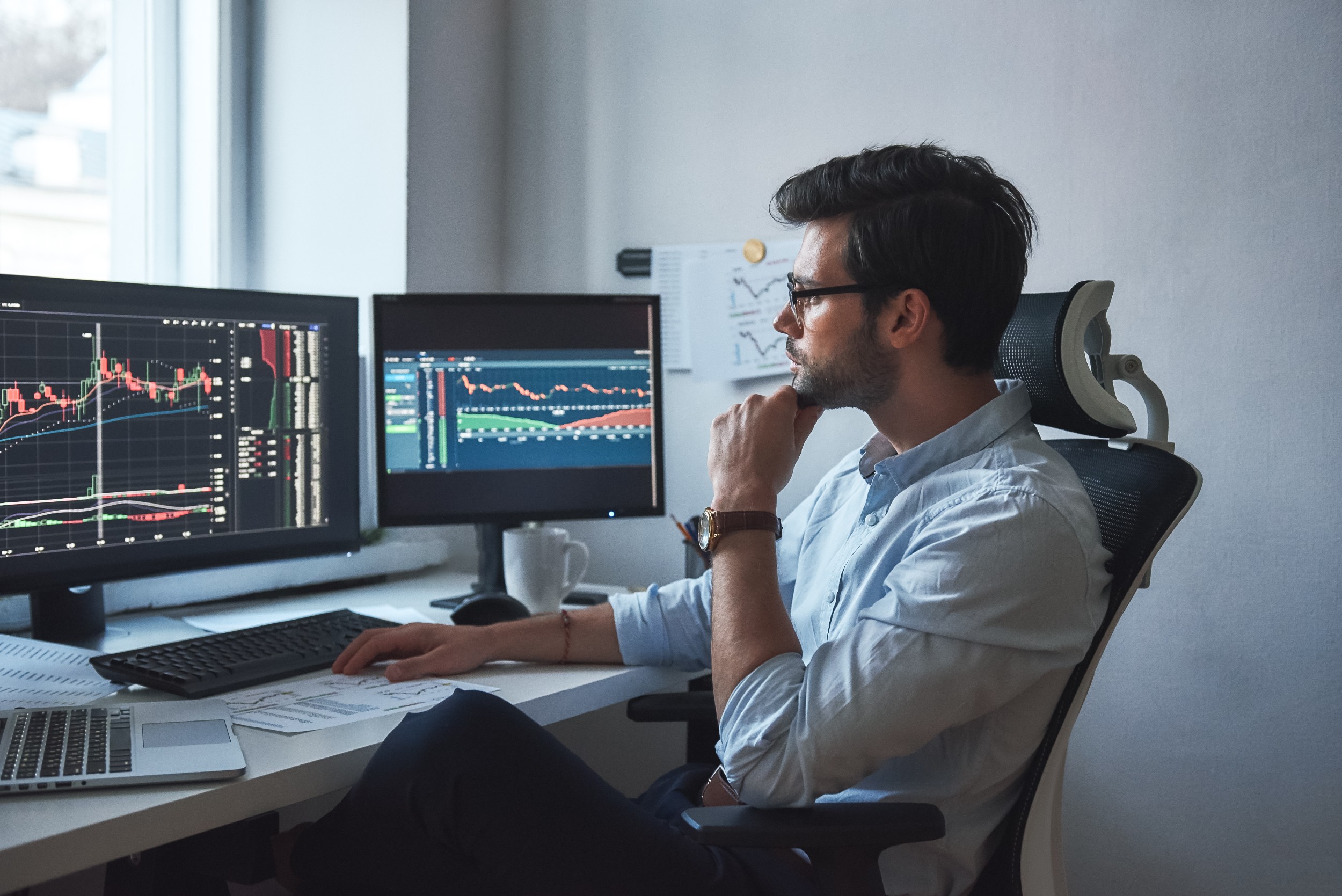Developer reviewing legacy code during IBM Power application modernisation analysis